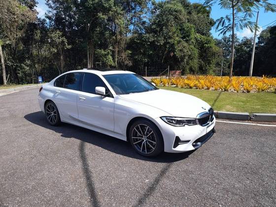 BMW 330i 2.0 16V TURBO GASOLINA SPORT AUTOMÁTICO